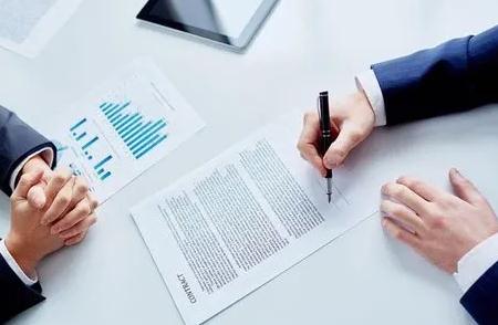 合同法查需要遵循哪些基本原则?合同审查要点及其注意事项有哪些?