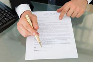 聚众吸毒抓到会被关多久？